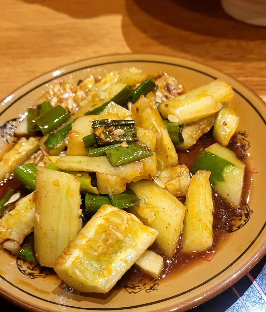 Cucumber stir-fried with green chilli