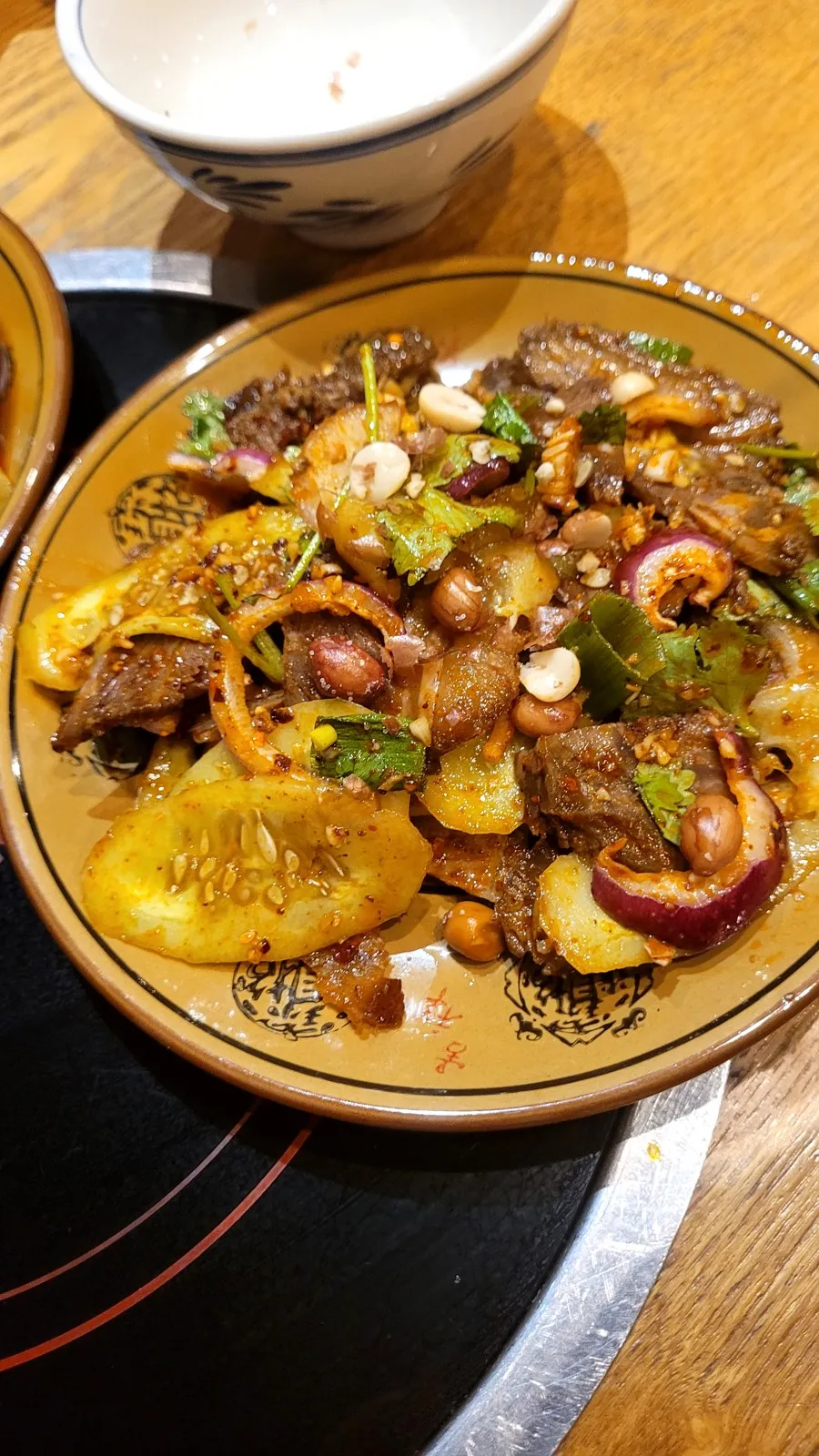 Stir-fried meat with peppers and onions